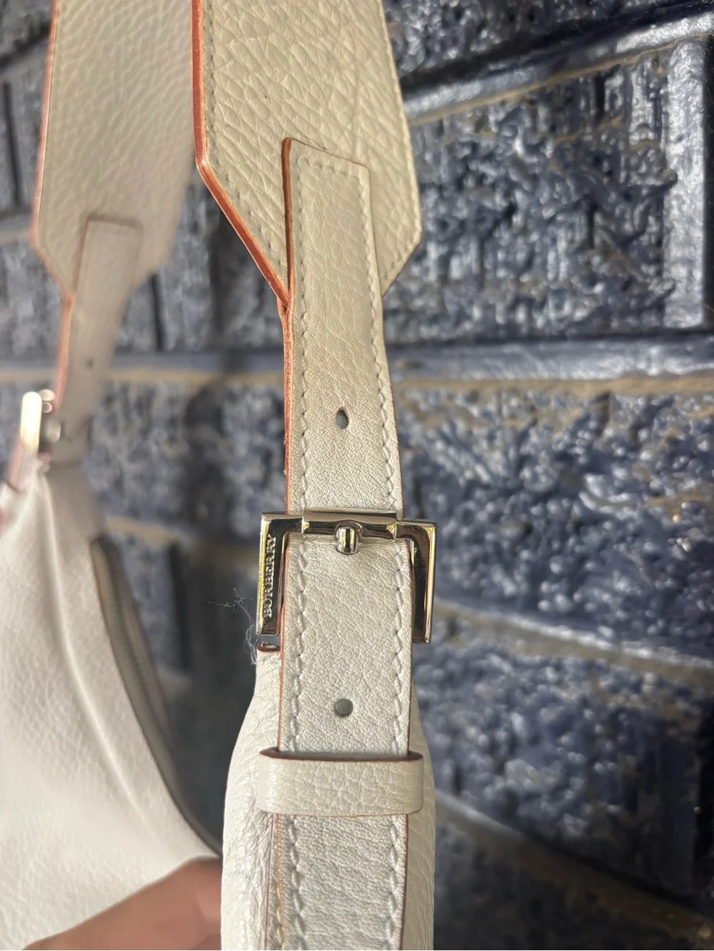 Burberry London white pebbled leather hobo shoulder bag white